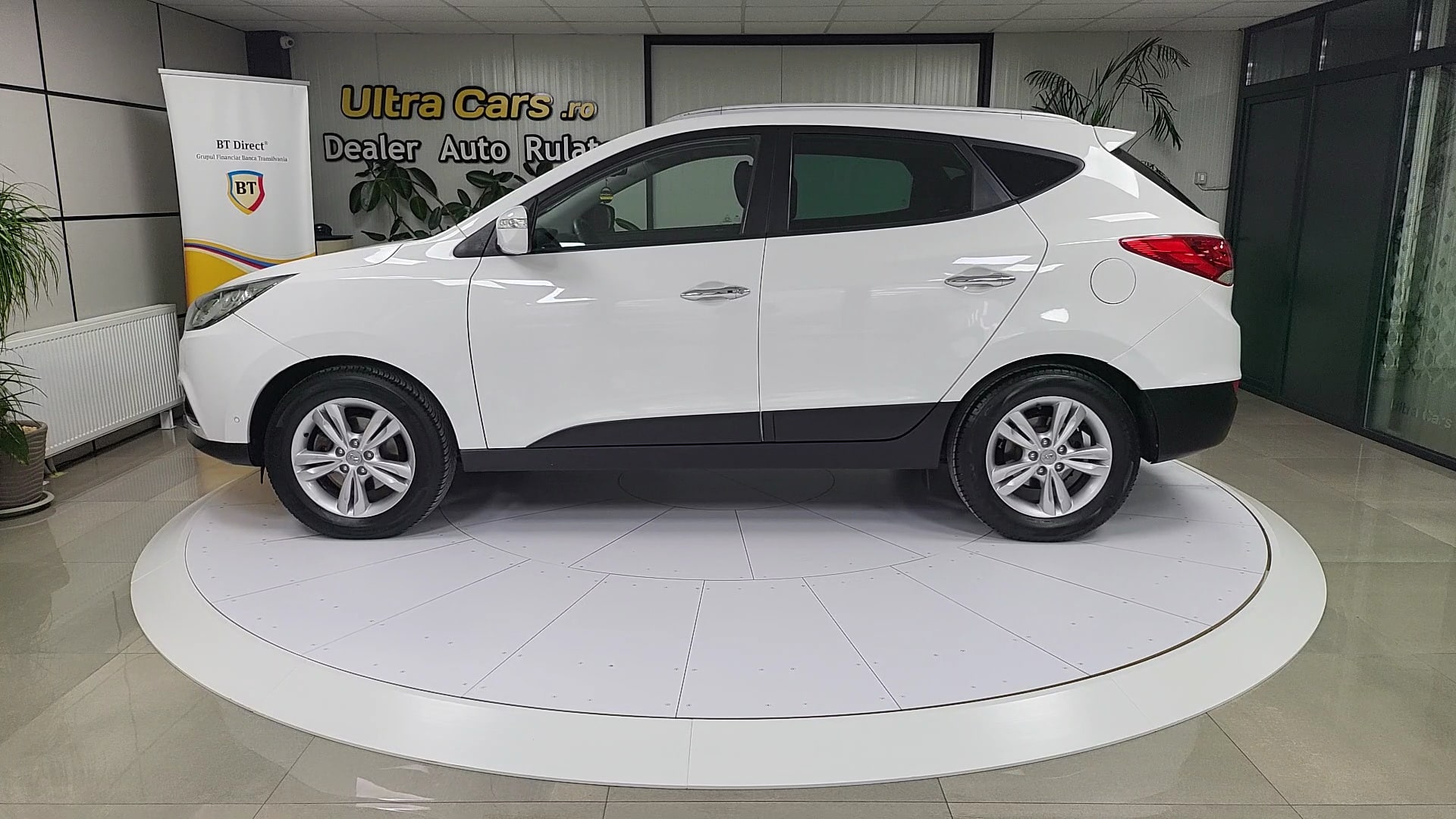 - Hyundai ix35 2.0CRDi ,4WD, Automat, ‘’Premium Edition’’.