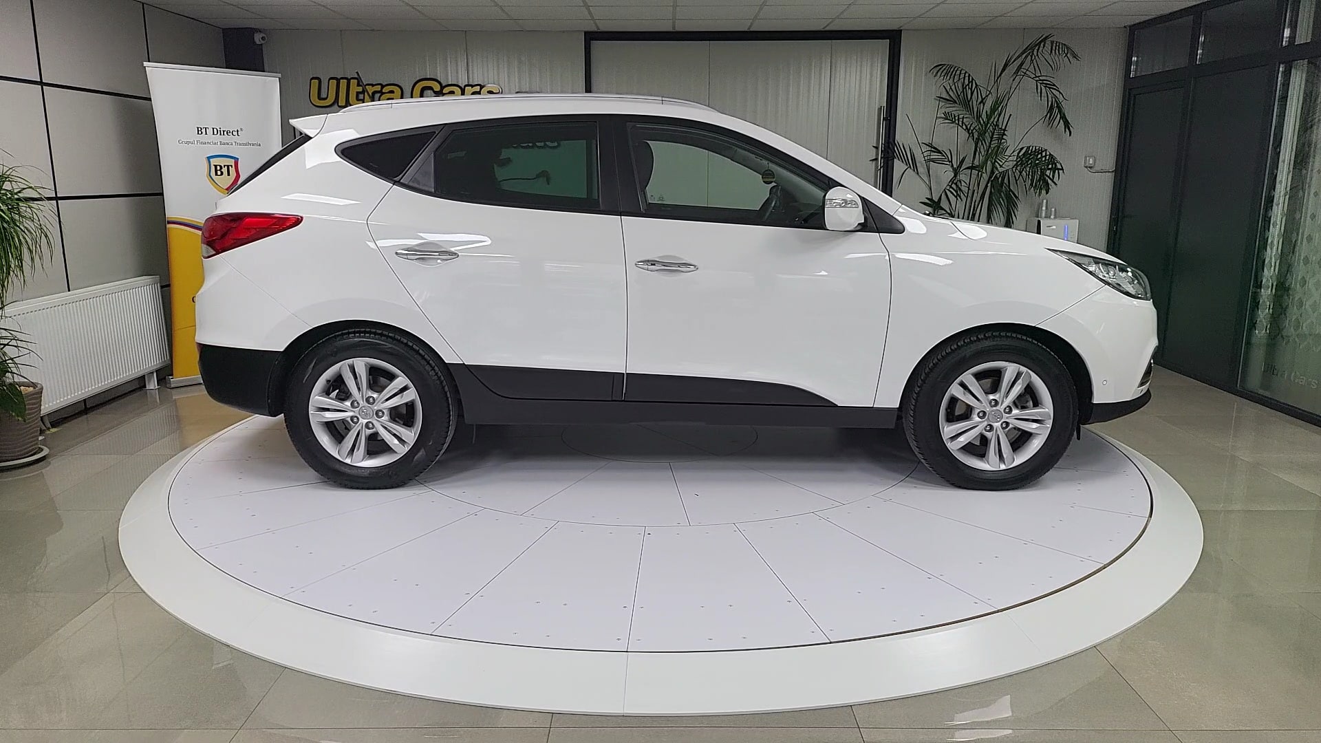 - Hyundai ix35 2.0CRDi ,4WD, Automat, ‘’Premium Edition’’.