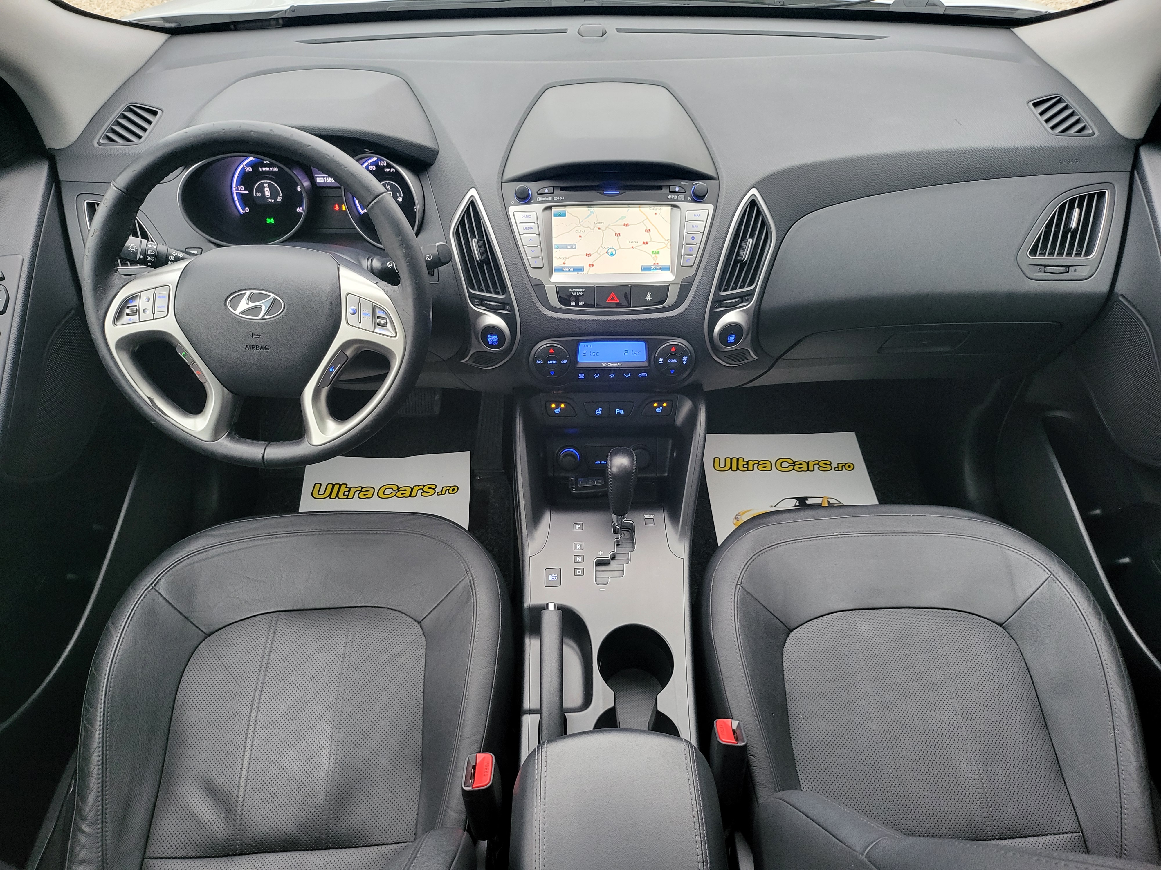 - Hyundai ix35 2.0CRDi ,4WD, Automat, ‘’Premium Edition’’.